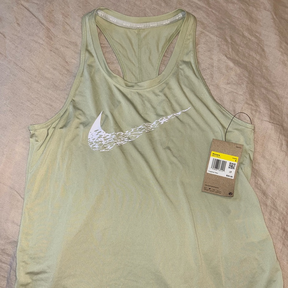NWT Nike run razorback workout tank top | green | size S | white swoosh